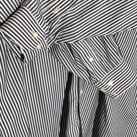 BROOKS BROTHERS dress shirt. - Picture 4 of 8